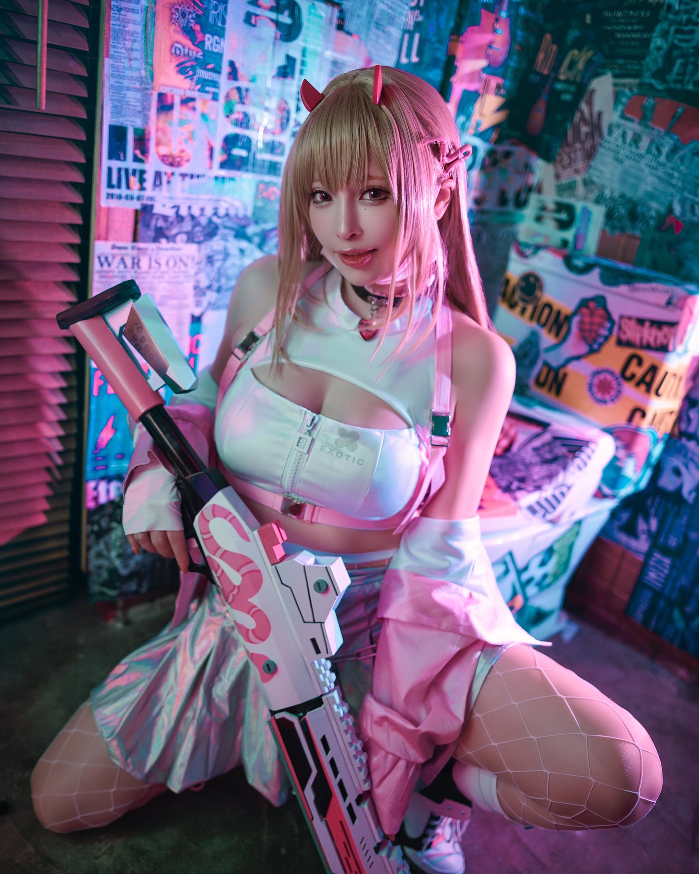 Hậu trường "cháy nổ" từ một buổi chụp hình của nữ coser nổi tiếng, đầu tư cỡ này bảo sao không khiến người xem mê mẩn?- Ảnh 1.