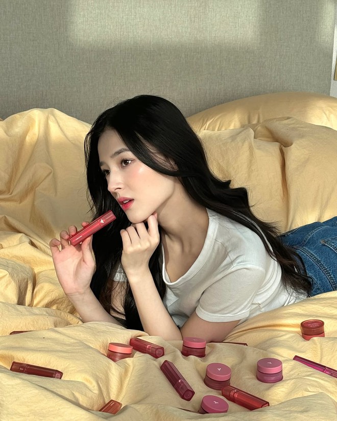 "Cô gái đẹp nhất hành tinh" từng là hot girl phố đi bộ Hà Nội: 9 năm đã trôi qua, hiện tại ra sao?- Ảnh 9.