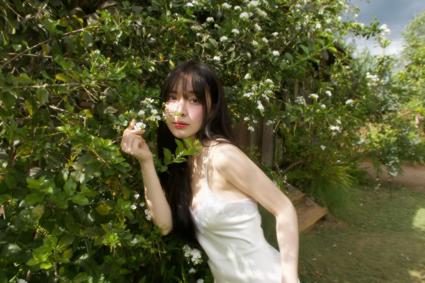 Say lòng trước khoảnh khắc "nàng thơ" bên giá vẽ, vẻ đẹp thanh tao hút hồn mọi ánh nhìn- Ảnh 4.