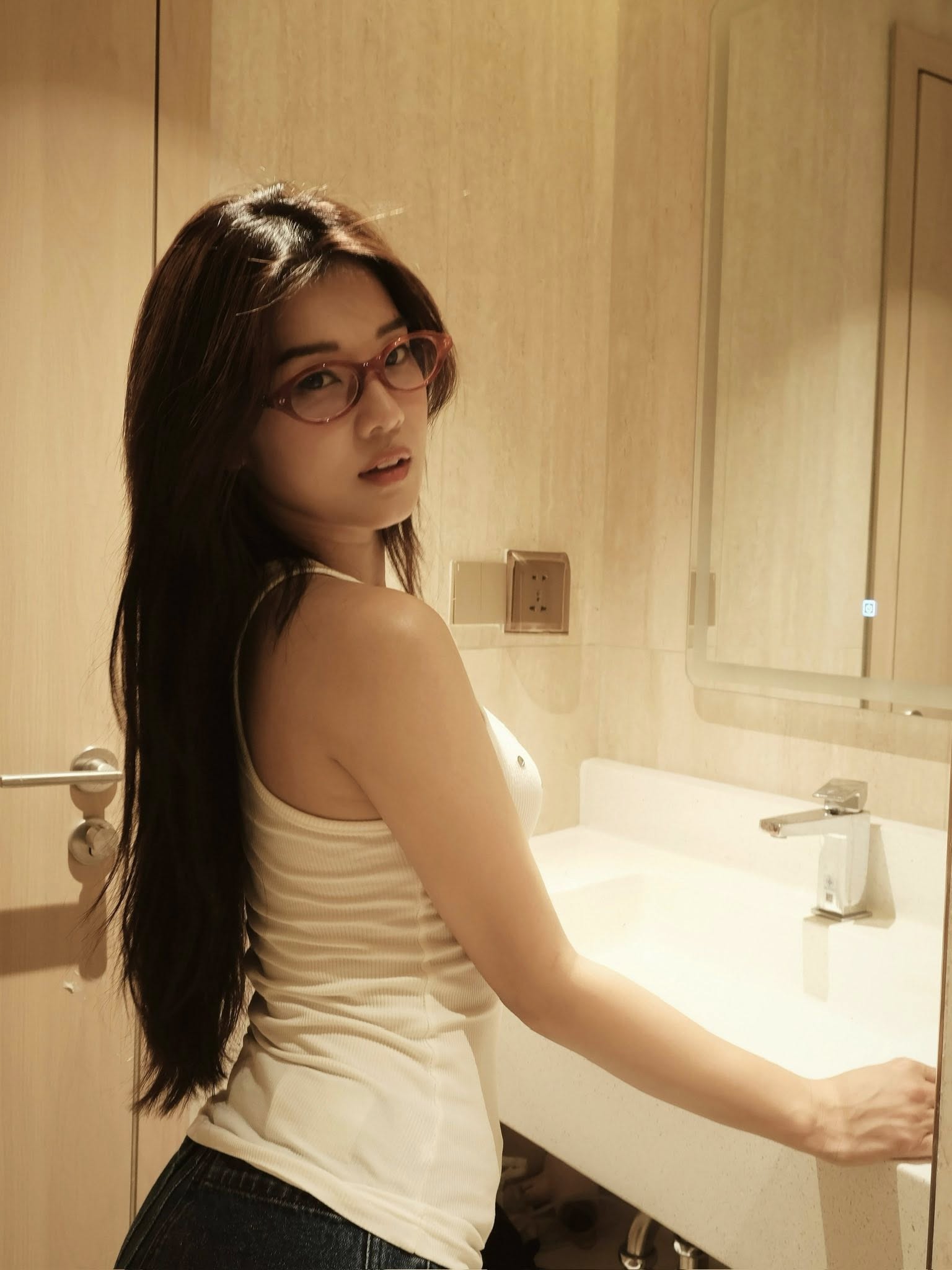 "Girl 1 champ" Hoàng Yến Chibi mê hoặc với diện mạo "full skin" cực phẩm, body nóng bỏng hút mọi ánh nhìn- Ảnh 4.