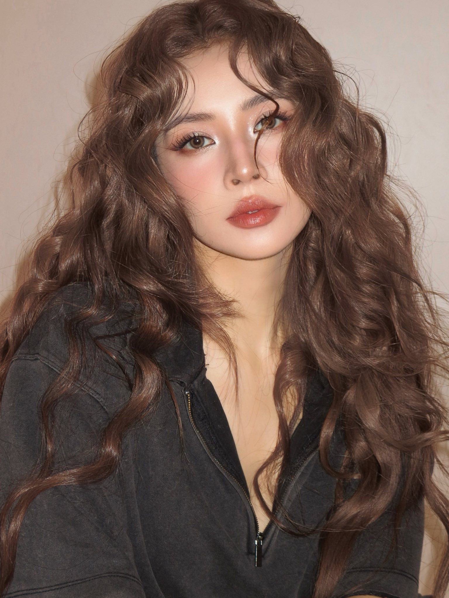 Mỹ nhân đẹp nhất Việt Nam: Nhan sắc ngày càng siêu thực, một lần “chiến” quốc tế thay đổi cả bộ mặt Vbiz- Ảnh 12. Mỹ nhân đẹp nhất Việt Nam: Nhan sắc ngày càng siêu thực, một lần “chiến” quốc tế thay đổi cả bộ mặt Vbiz- Ảnh 12.