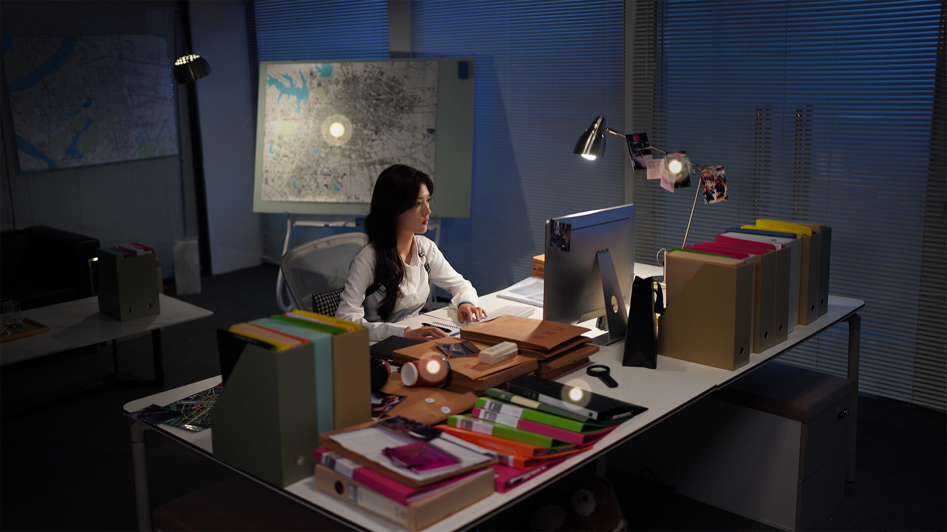 photo-1773989691701 photo-1773989691701