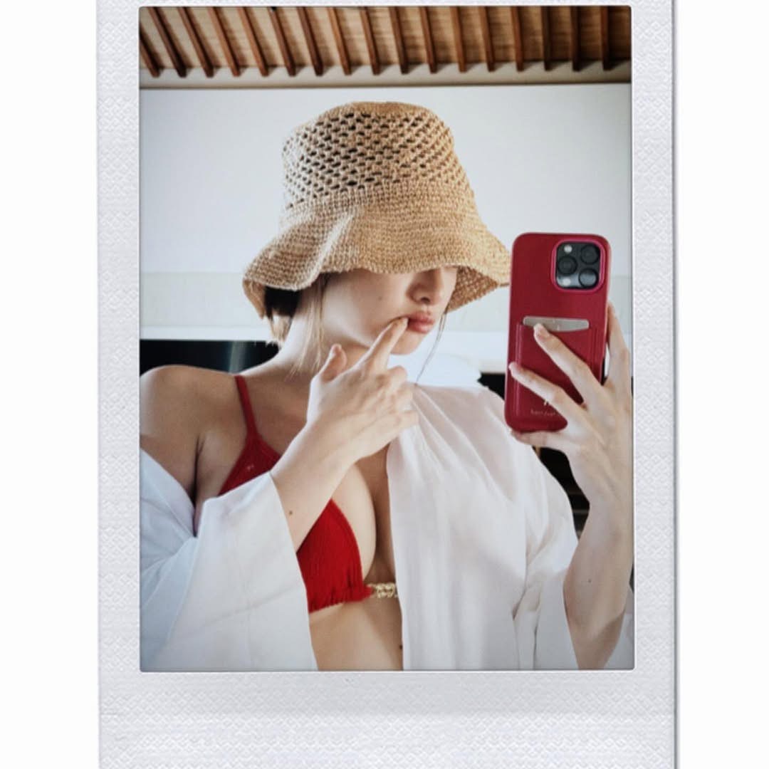 Gia nhập đường đua bikini theo phong cách hướng nội, hotgirl "Em chưa 18" không ồn ào vẫn khiến dân tình "loạn nhịp"- Ảnh 3.