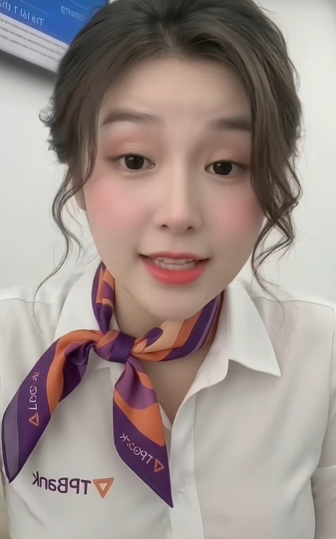 Dùng AI giả mạo thành nhân viên ngân hàng, kênh TikTok khiến người dùng MXH lo ngại- Ảnh 4.