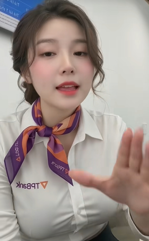 Dùng AI giả mạo thành nhân viên ngân hàng, kênh TikTok khiến người dùng MXH lo ngại- Ảnh 3.
