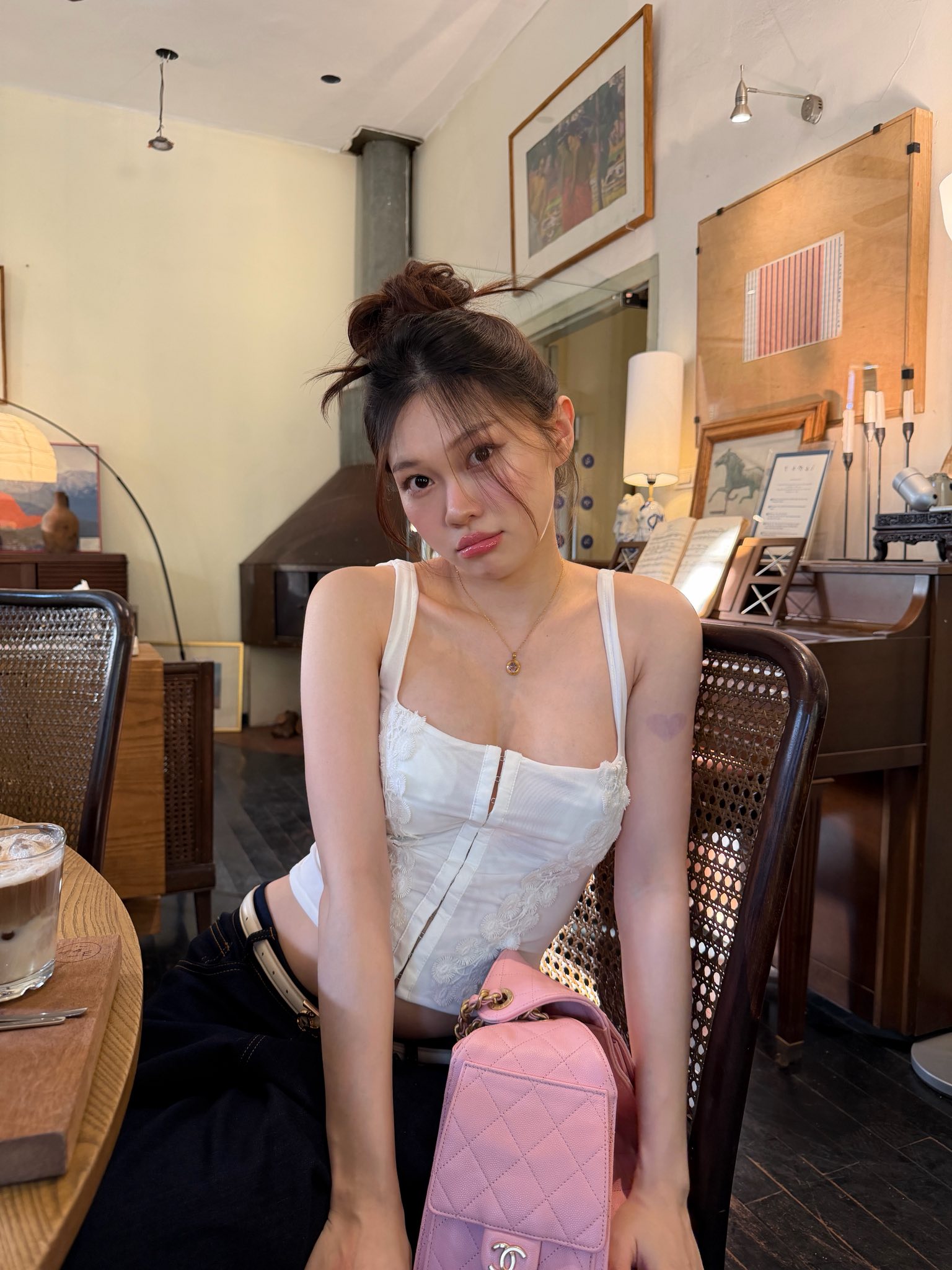 Nàng hot girl gây sốt với vòng eo nhỏ xíu sau vài tháng sinh con, nhan sắc tuổi 25 ngày càng thăng hạng- Ảnh 6.