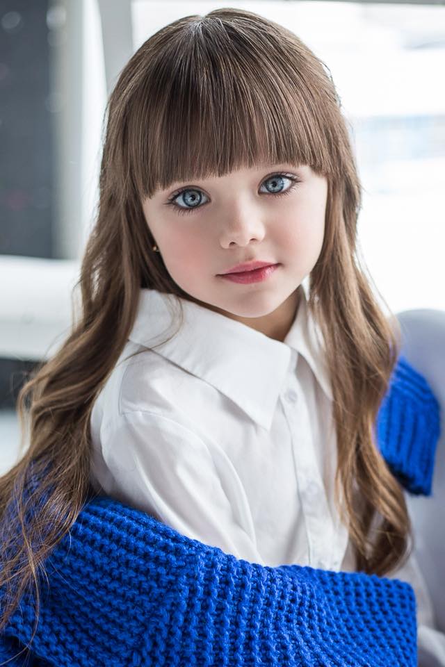 15 năm đã thay đổi "búp bê" có đôi mắt xanh đẹp nhất thế giới đến cỡ nào?- Ảnh 4.