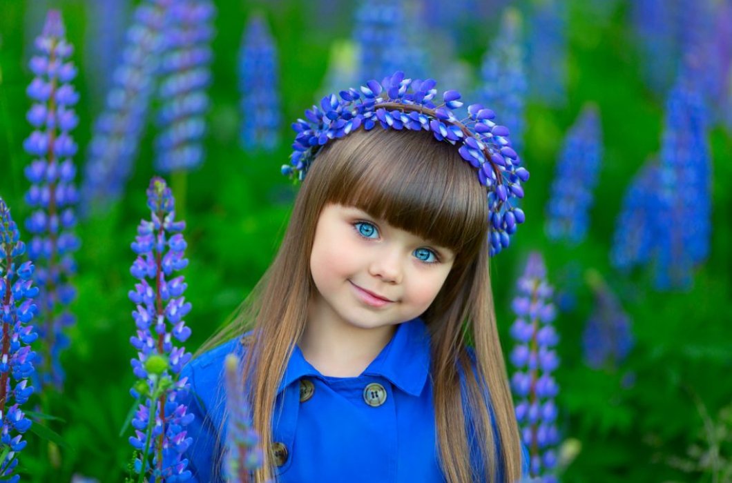 15 năm đã thay đổi "búp bê" có đôi mắt xanh đẹp nhất thế giới đến cỡ nào?- Ảnh 1.