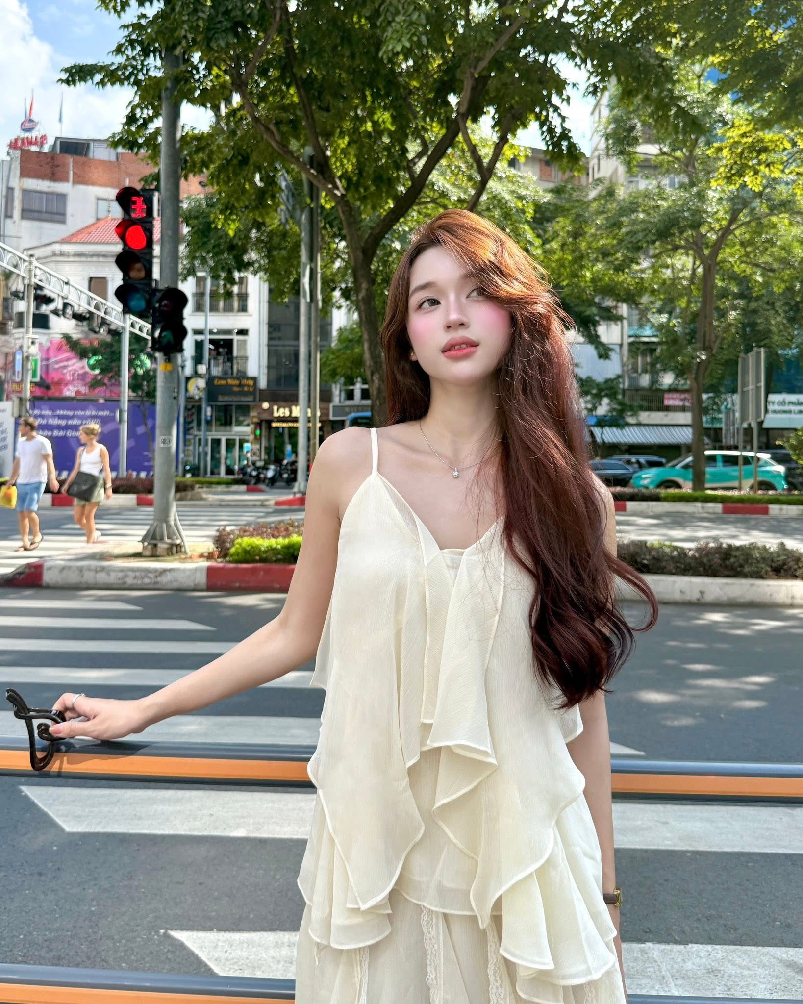 Sau màn diện đồ Siêu nhân hồng tại Concert, hot girl lại khiến cộng đồng mạng bất ngờ- Ảnh 5.