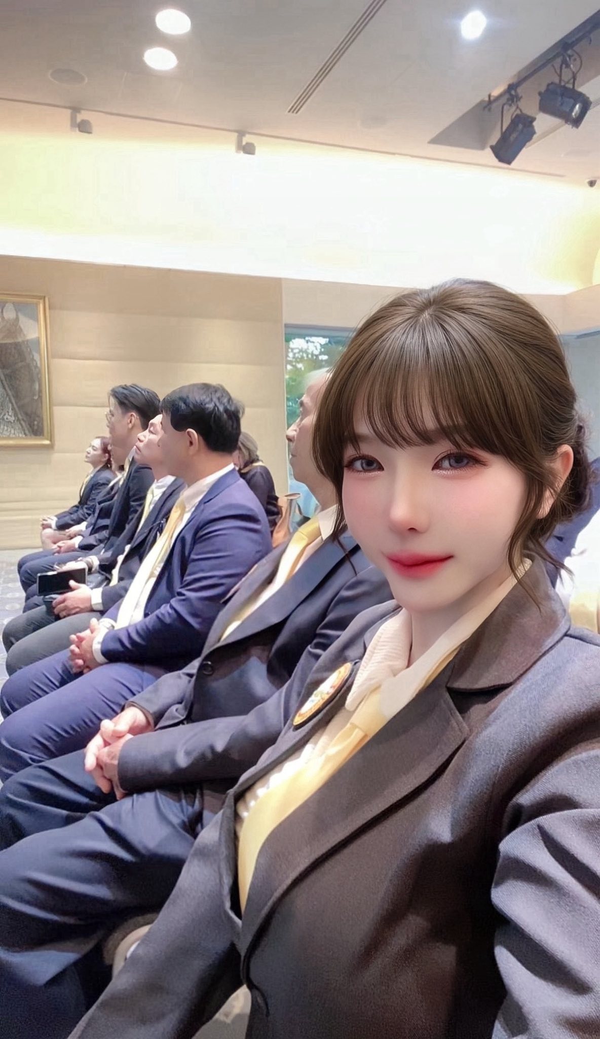 Nhận bằng Tiến sĩ, nữ DJ khiến tất cả ngỡ ngàng với trình độ học vấn- Ảnh 3.