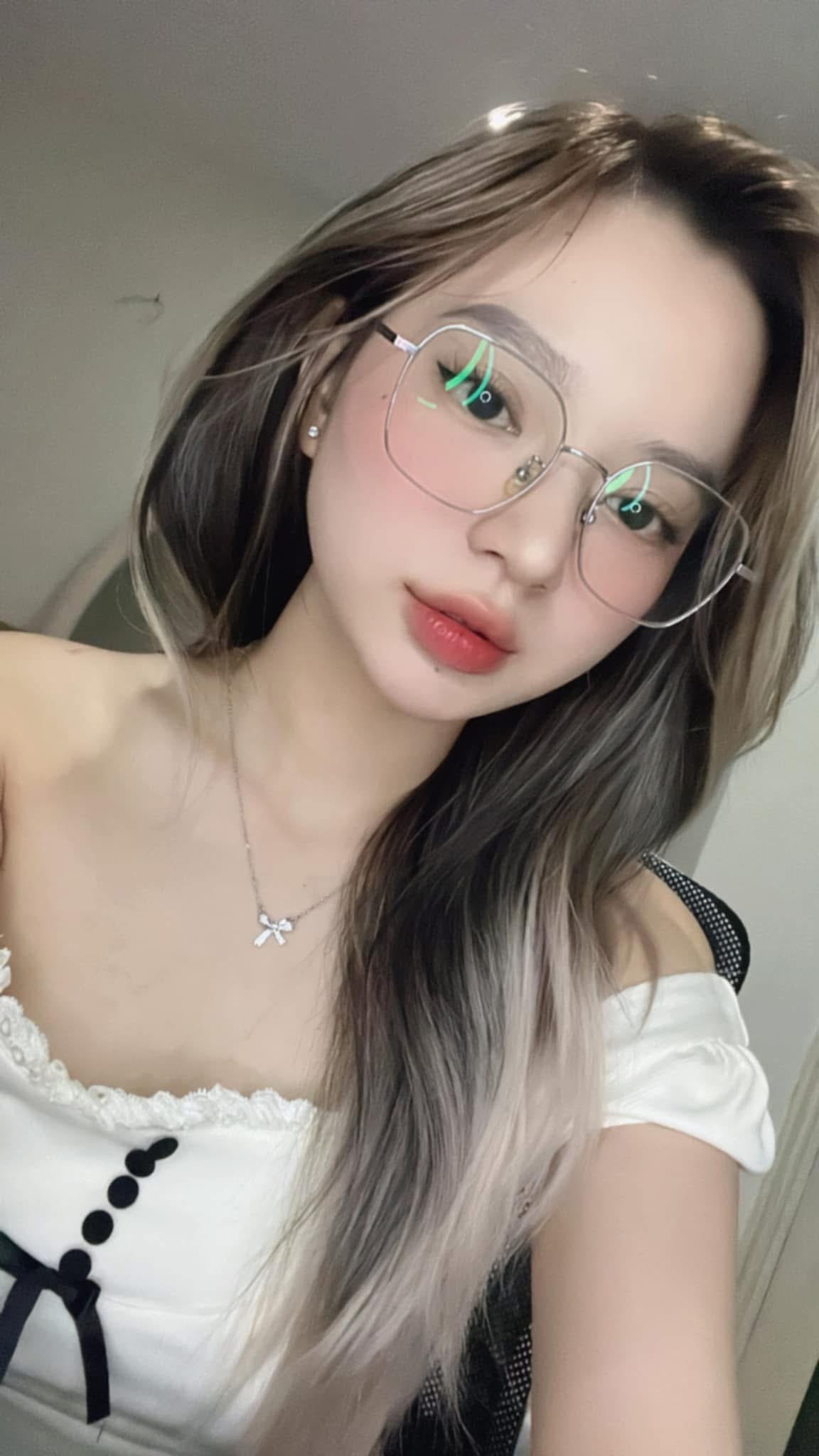"Nữ thần" Chi Củ Cải trở lại làng streamer, fan phấn khích vì thần tượng ngày càng "chăm" live- Ảnh 9.