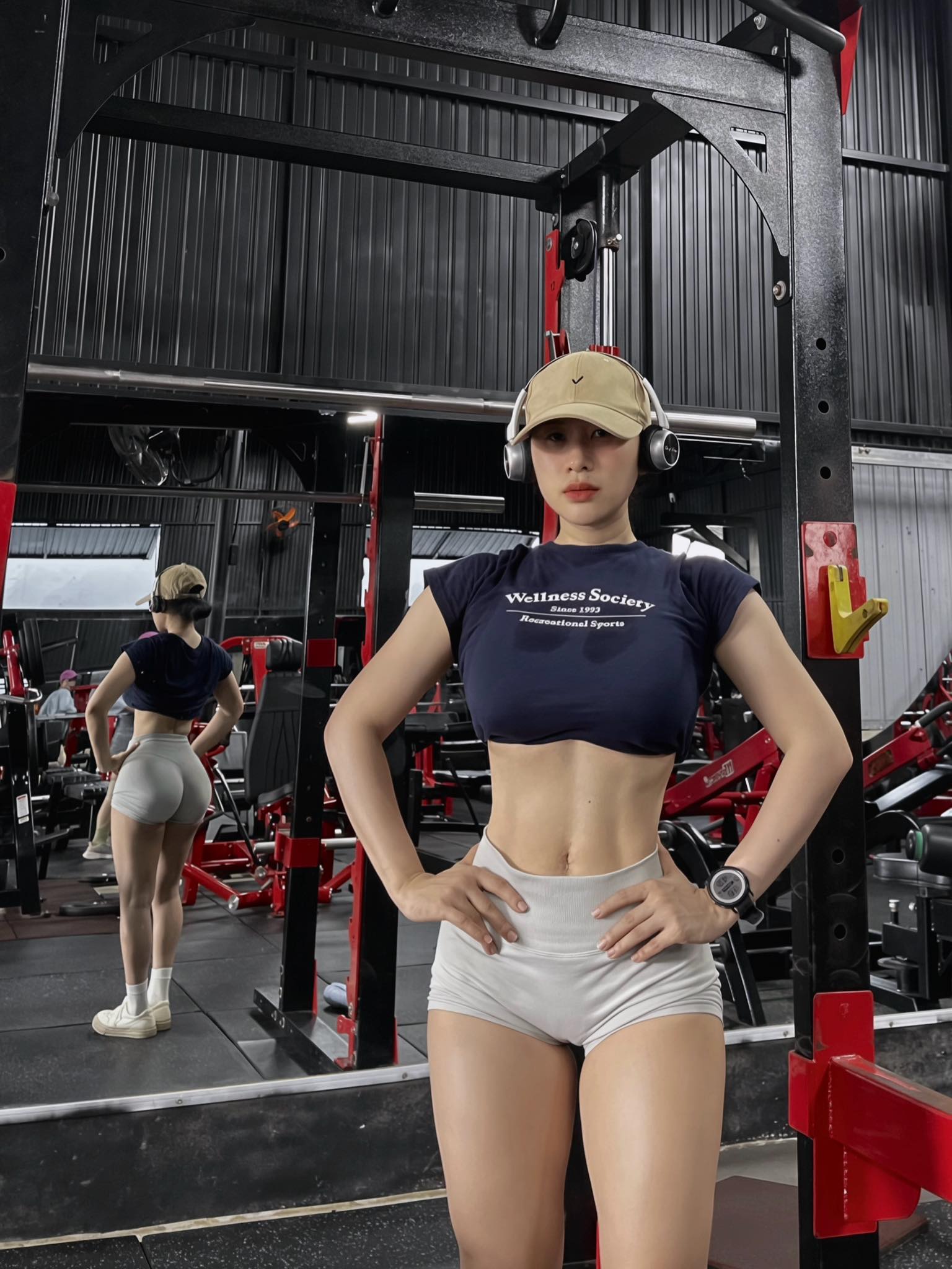 Đi tập gym nhưng bị chê "uống trà sữa", hot girl đáp trả "anti-fan" bằng một hành động không ngờ- Ảnh 3.