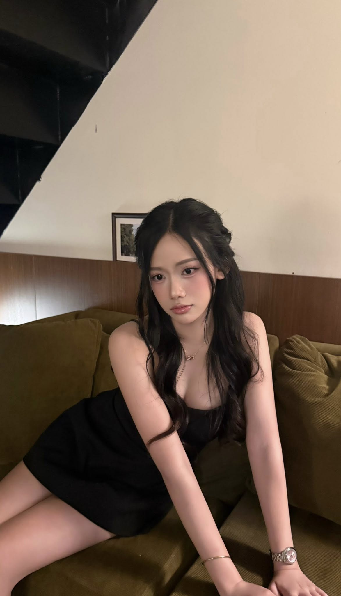 Chụp ảnh quá đẹp, hot girl được CDM ví như "Jisoo" về Việt Nam- Ảnh 2.