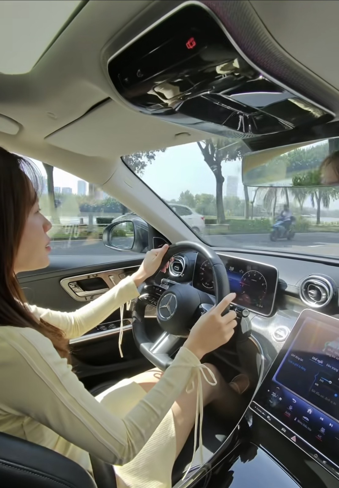 Sống rực rỡ, streamer Mèo Trái Đất "chốt đơn" xe sang 2,4 tỷ, màn bứt tốc ngoạn mục- Ảnh 5.