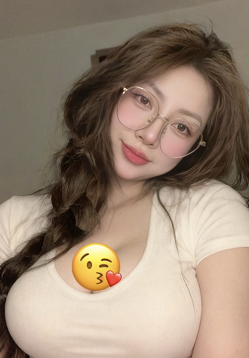 Ngỡ ngàng trang cá nhân đầy sức hút của hot girl bị tố sử dụng AI, hàng vạn người có đang bị lừa dối?- Ảnh 7.