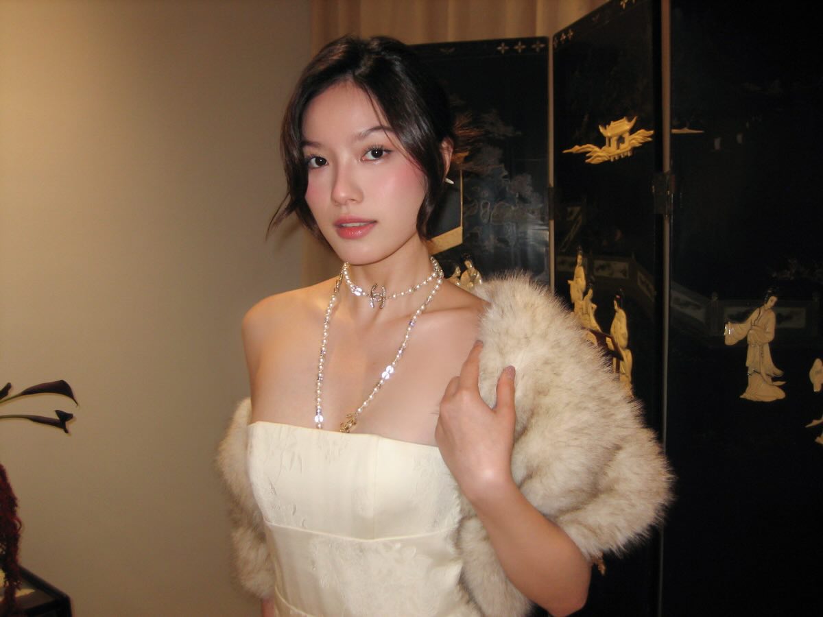 Chân dung hội nàng thơ "thế hệ mới" đang yêu các nam thần Vbiz: Không đòi "danh phận" nhưng sơ hở là lộ hint hẹn hò- Ảnh 9. Chân dung hội nàng thơ "thế hệ mới" đang yêu các nam thần Vbiz: Không đòi "danh phận" nhưng sơ hở là lộ hint hẹn hò- Ảnh 9.