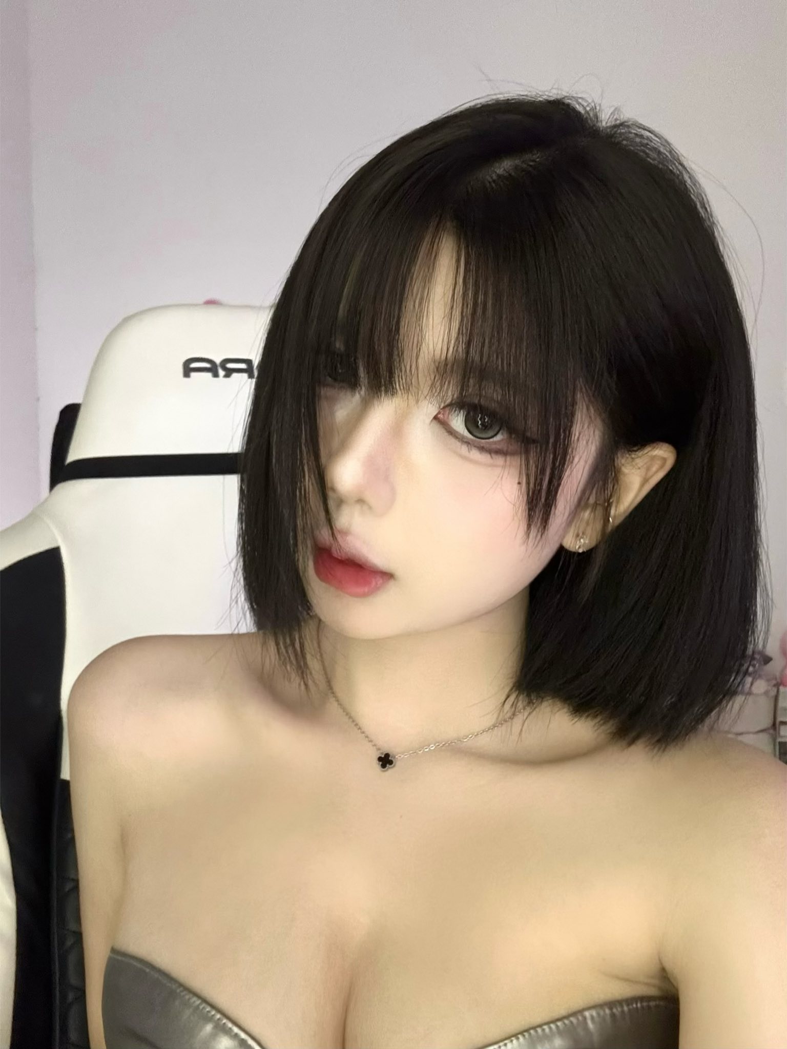 Không nằm ngoài cuộc chơi, Hà Phương Boo "chiếm sóng" MXH với bộ ảnh "đón hè" bỏng mắt- Ảnh 1.