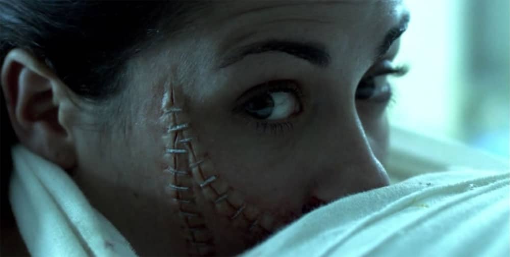 10 bộ phim mác R "điên rồ" nhất lịch sử, có tác phẩm khiến đạo diễn suýt đi tù!- Ảnh 1.