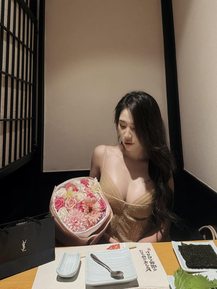 Khoảnh khắc gái xinh sân Pick phát khóc trước camera, hành trình độ dáng "bão táp"- Ảnh 11.