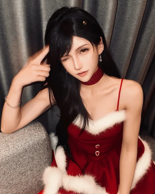 photo-1772526648561 photo-1772526648561