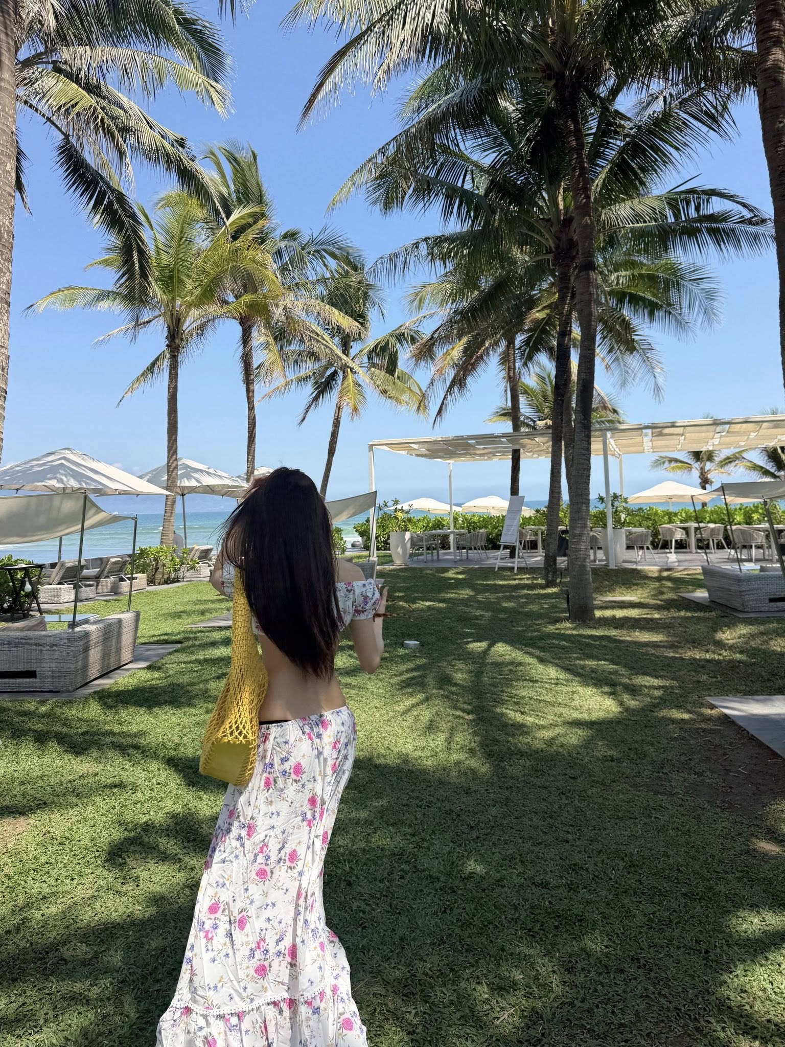 Hot girl họ Thiều khởi động đường đua bikini 2026: Vóc dáng chuẩn chỉnh khiến biển xanh cũng phải "dậy sóng"!- Ảnh 9.