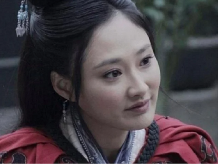 Con gái Quan Vũ: 'Hổ nữ' được Triệu Vân truyền võ, Khổng Minh dạy binh pháp- Ảnh 2.