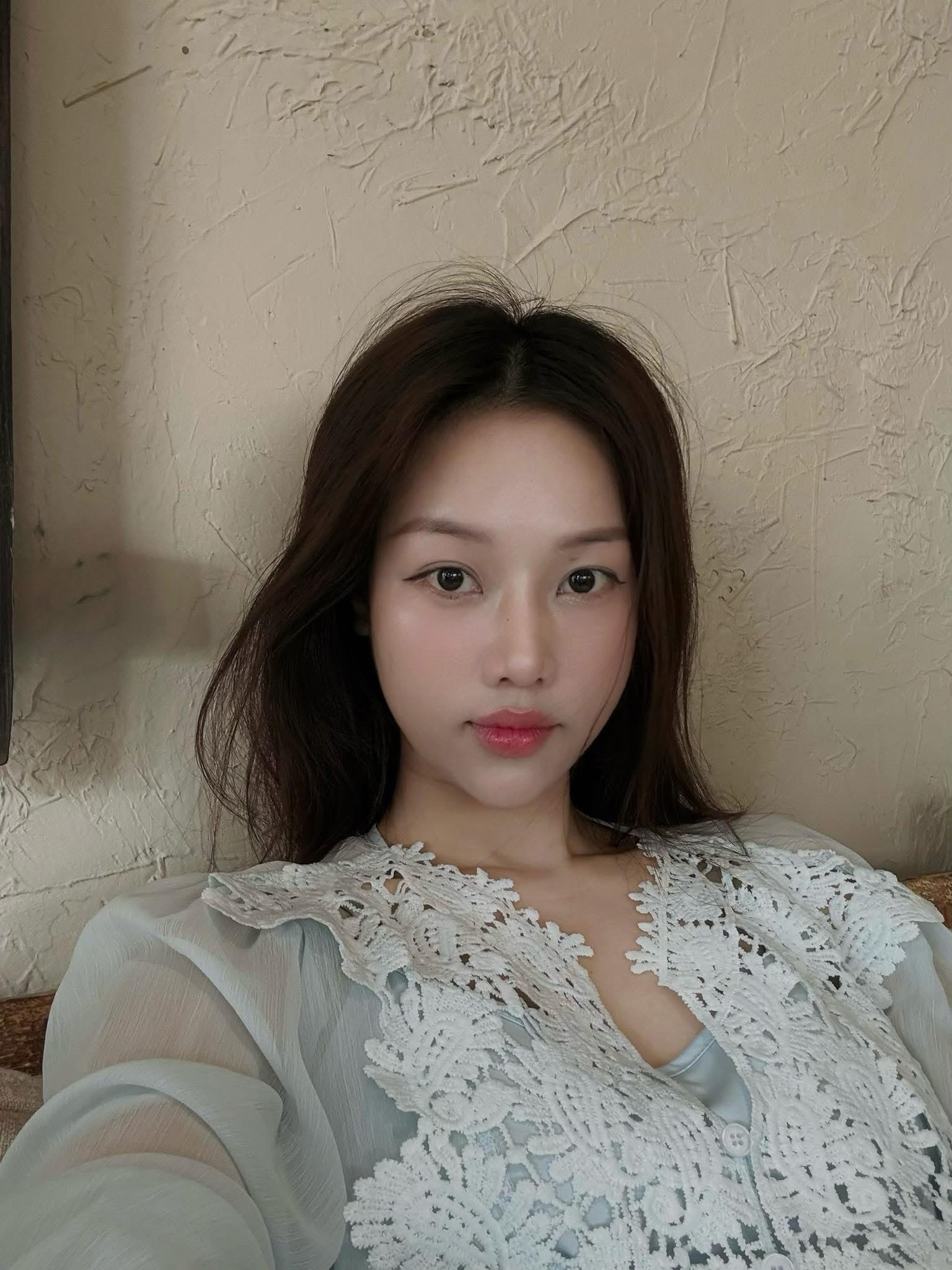 Gái xinh khẳng định không tập gym vẫn sở hữu body đẹp mê mẩn, dân tình "khăng khăng" là sản phẩm dao kéo- Ảnh 2.