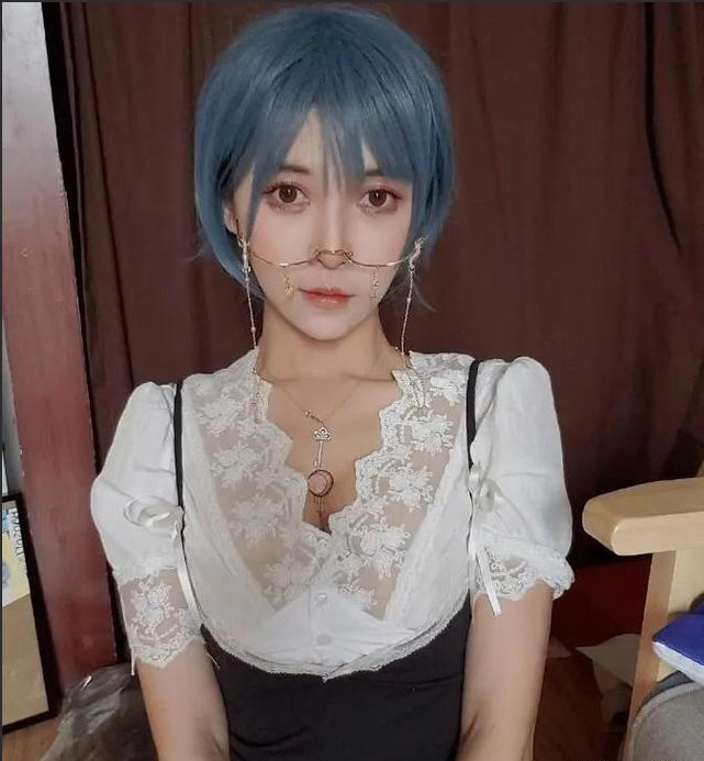 Nữ streamer xinh đẹp bất ngờ gặp sự cố "khó nuốt trôi", tiếp tục gây tranh cãi với hành động sau đó- Ảnh 3.