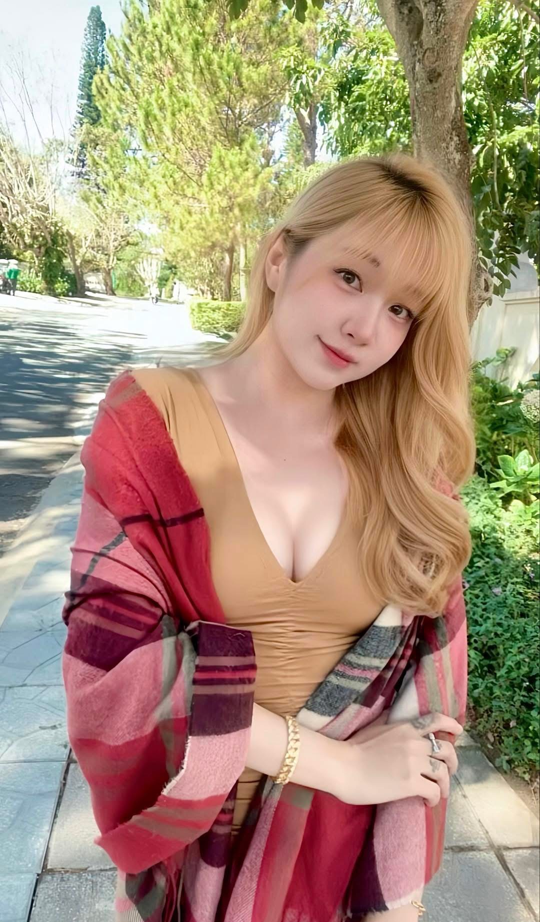 Idol CCTalk Như Hexi sau hơn một thập kỷ: Từ nàng thơ kẹo ngọt đến mỹ nhân sexy cực phẩm- Ảnh 5.