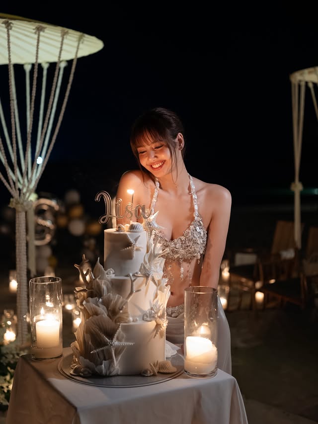 Lisa cứ như thế này thì ai mà chịu nổi!- Ảnh 15.