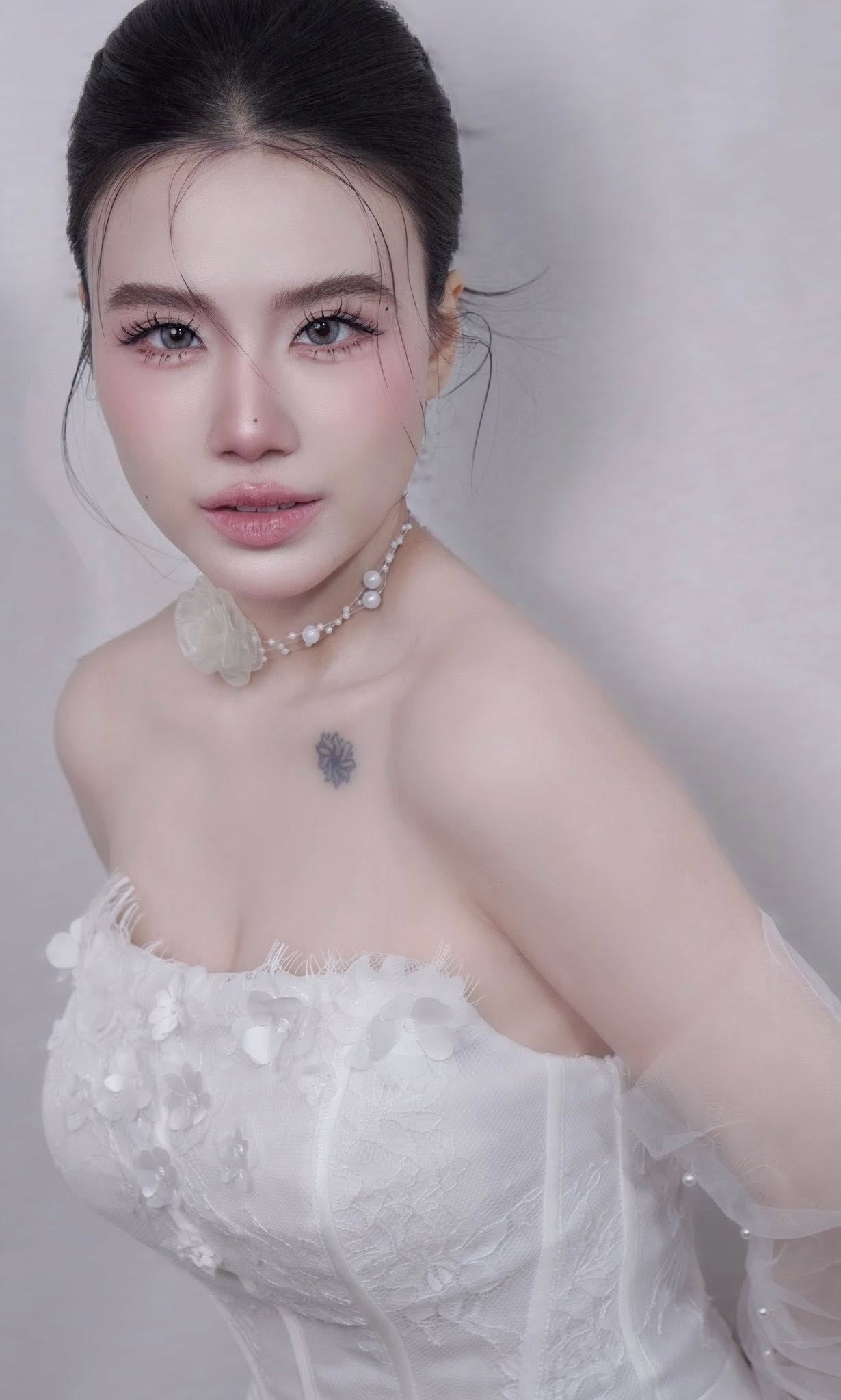 Linh Miu và cú lột xác từ hot girl trong sáng đến "thánh nữ" gợi cảm- Ảnh 2.