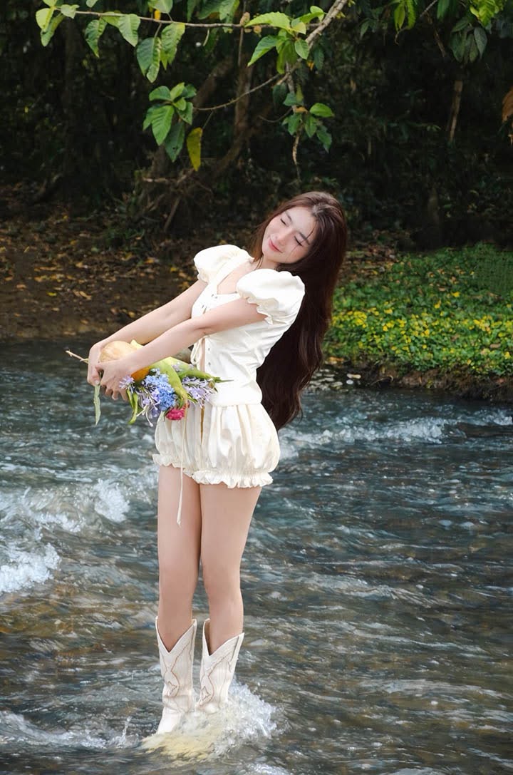 Khoe ảnh đi picnic, hot girl khiến fan ráo riết “xin info”- Ảnh 5.