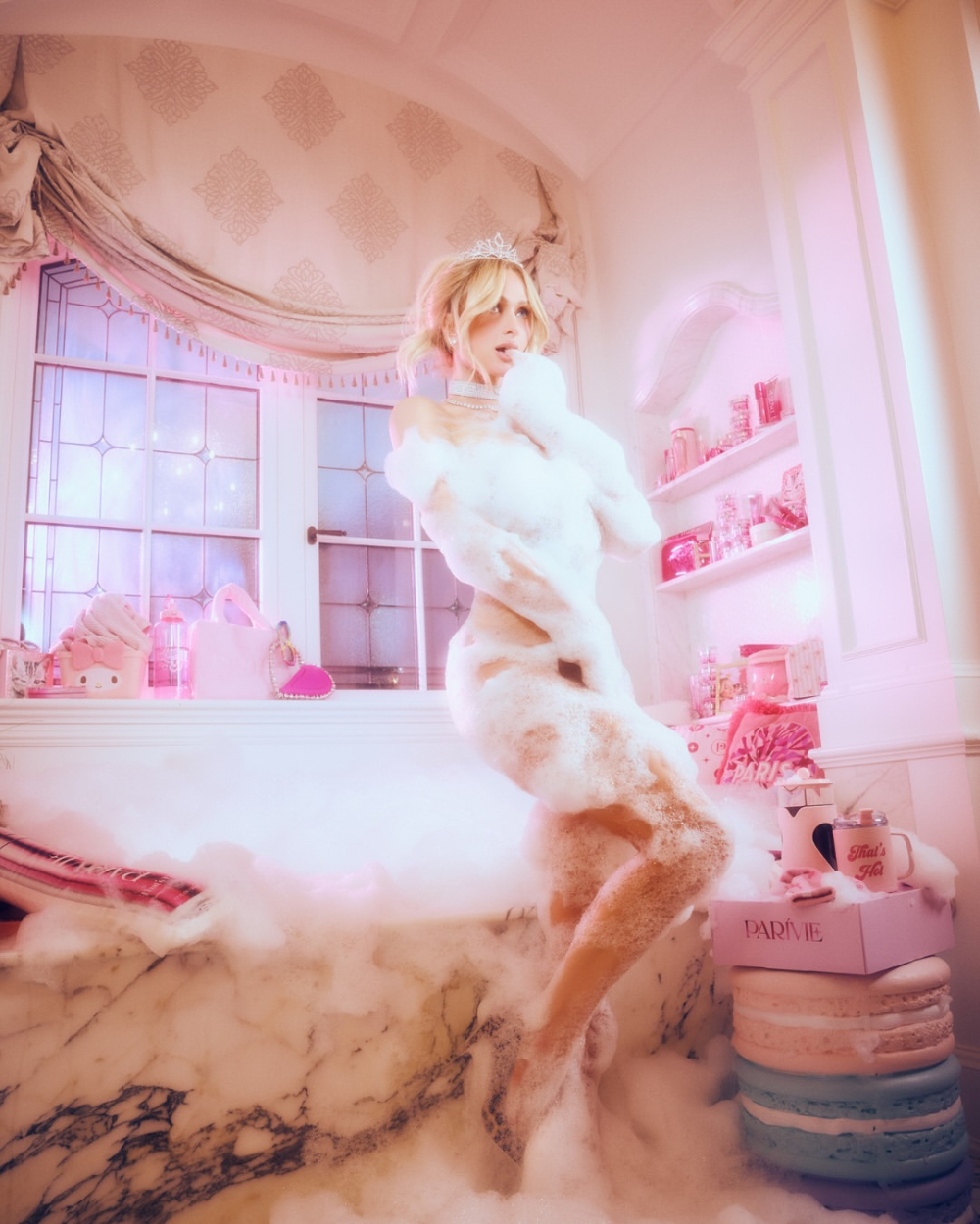 Paris Hilton gây sốc với ảnh phòng tắm "không mảnh vải", lần đầu nói về nỗi đau scandal ngày nào- Ảnh 2.