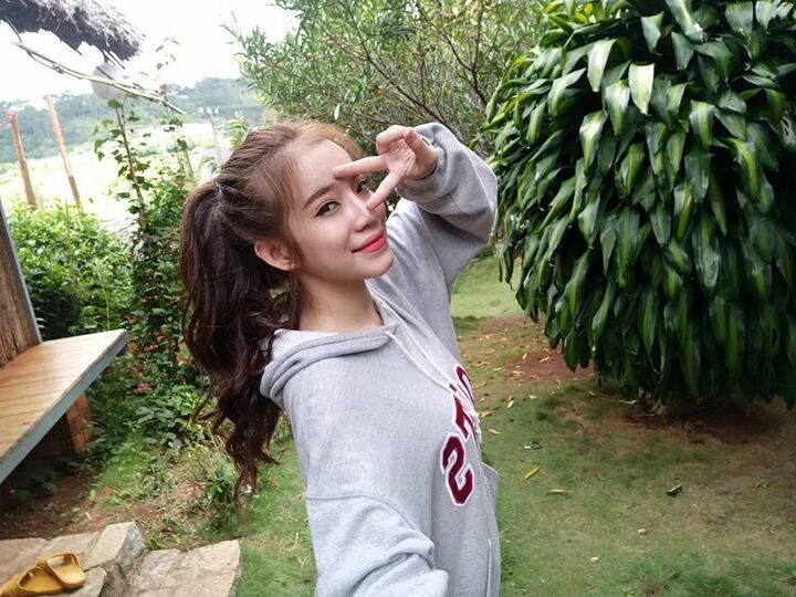 Nhan sắc thời chưa nổi tiếng của "chị Bờ Vai" bất ngờ gây sốt trở lại- Ảnh 3.