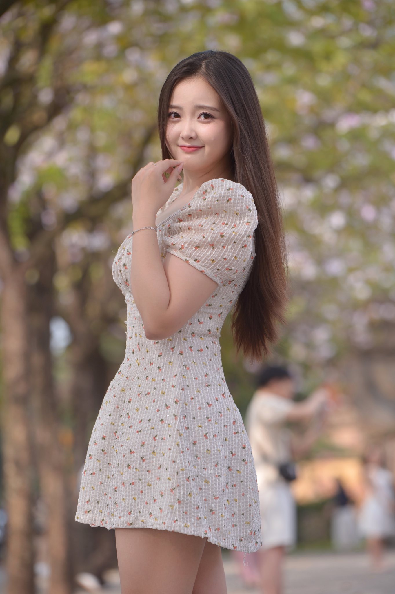 Đón sinh nhật tuổi 23, nữ MC "hớp hồn" người xem với nhan sắc trong trẻo, dịu dàng- Ảnh 5.