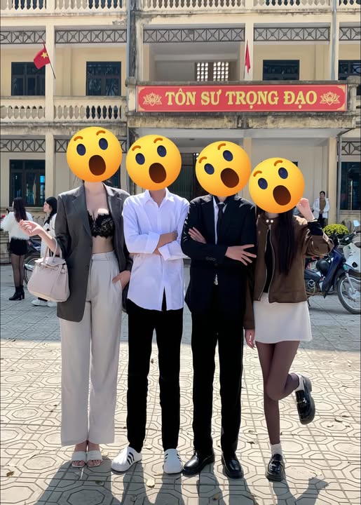 Ăn mặc phản cảm ở trường học, cô gái khiến cộng đồng mạng không khỏi bức xúc- Ảnh 1.