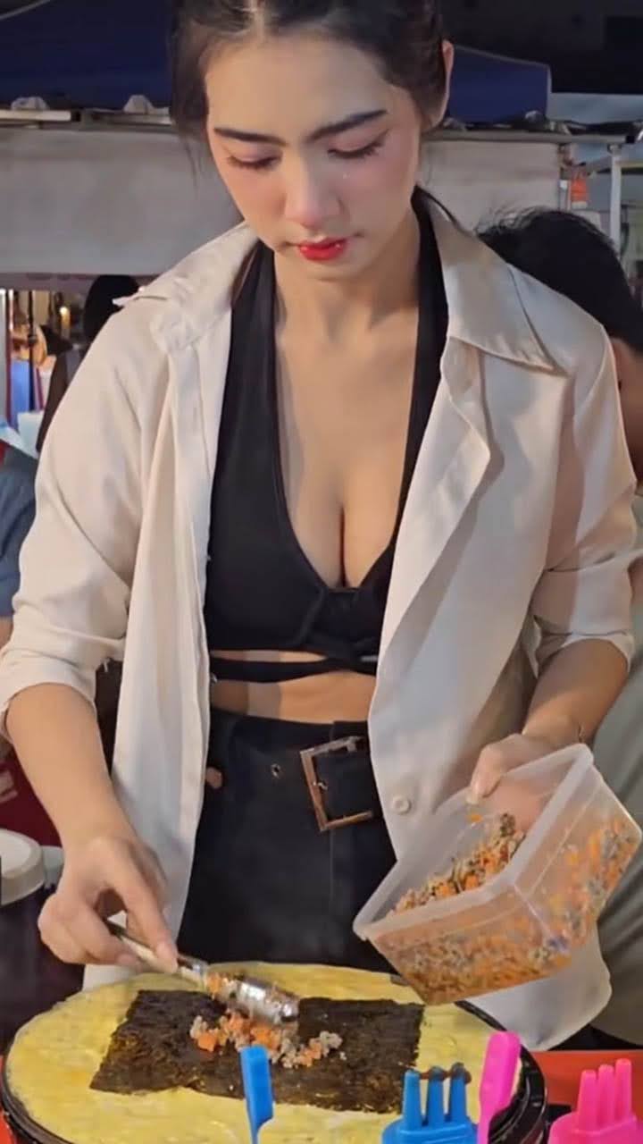 Nữ đầu bếp gây bão trên mạng xã hội nhờ “món ăn” tuyệt đỉnh- Ảnh 3.