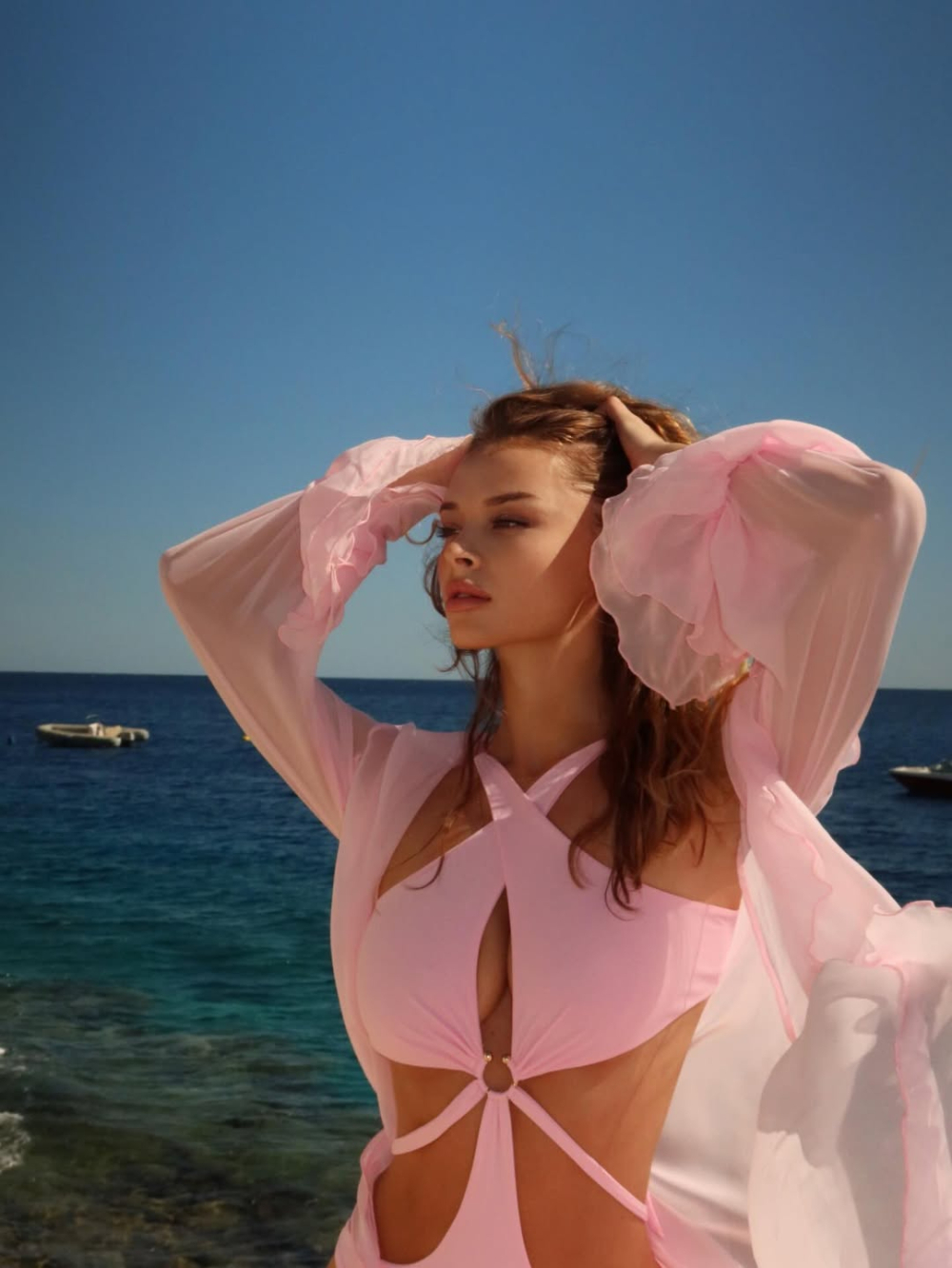 Mỹ nhân The Bachelor 2025 gây sốt với bộ ảnh bikini bên bờ biển: Nhan sắc kẹo ngọt cùng body vạn người mê- Ảnh 7.