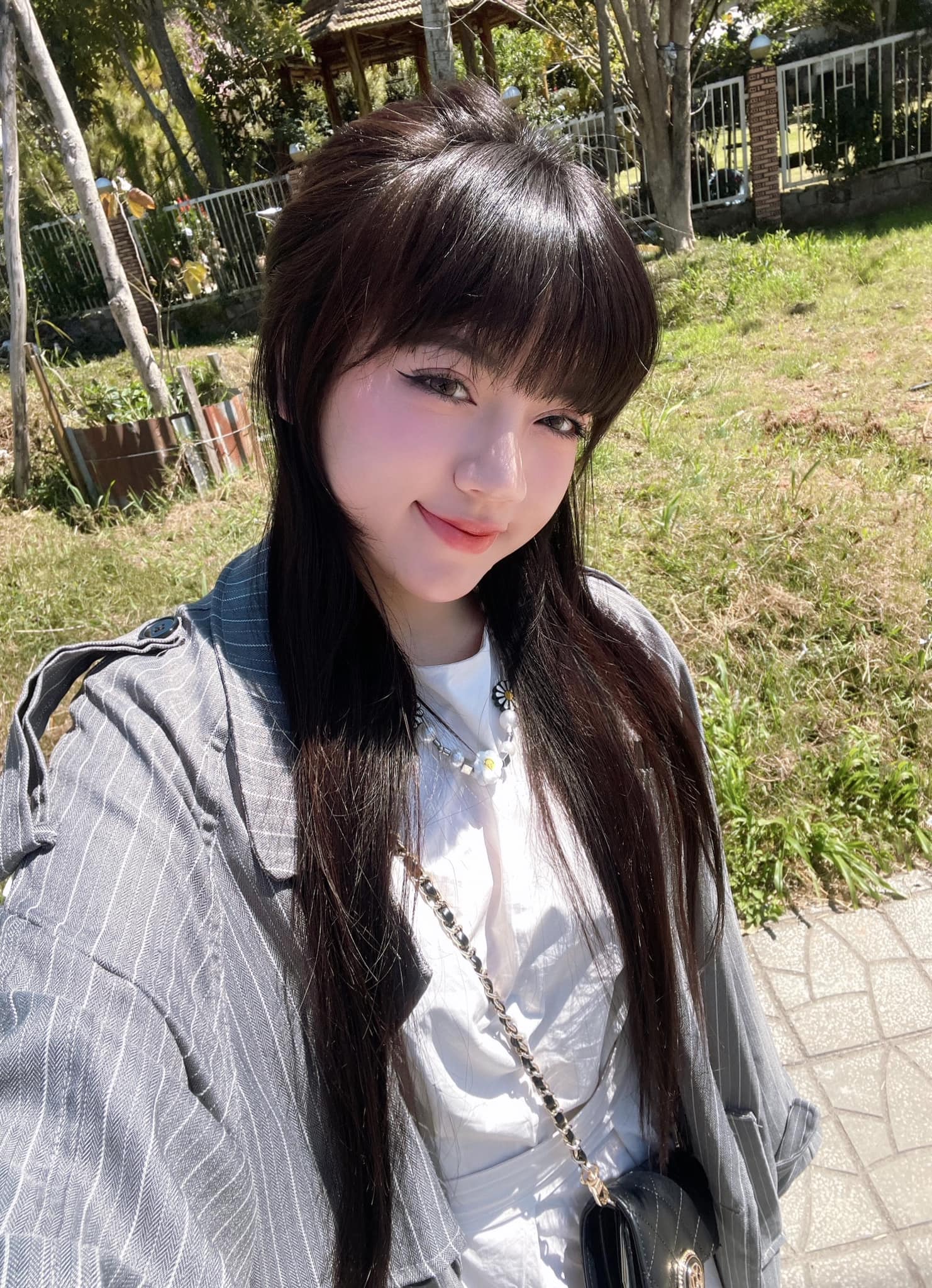 Từ "em bé" đến mỹ nhân gợi cảm, màn biến hình 180 độ của Helia Bảo Hân khiến dân mạng "trở tay không kịp"- Ảnh 4.