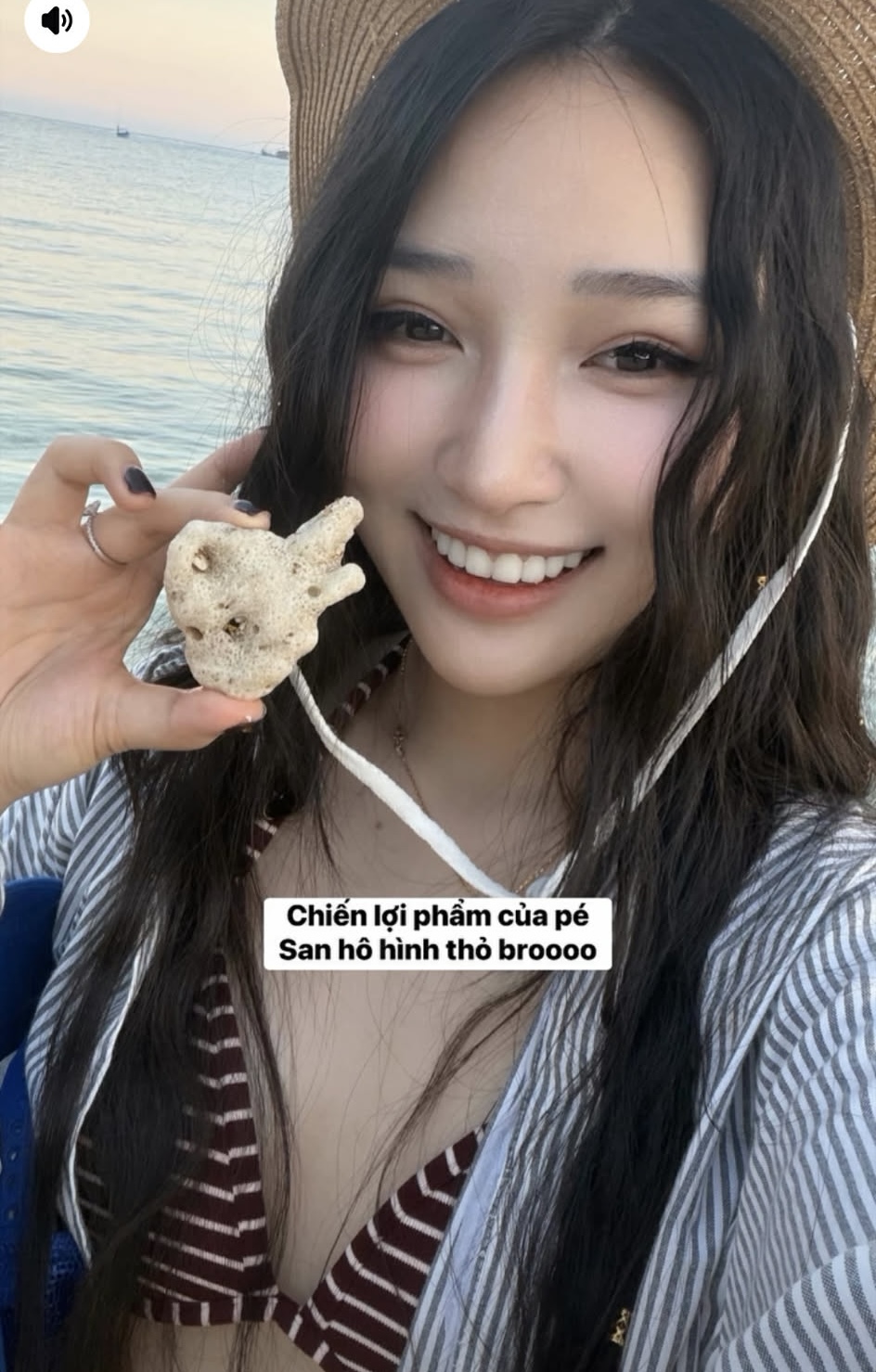 Hoa Xuka đi biển với trang phục "nửa kín nửa hở", fan thấp thỏm, đứng ngồi không yên, chờ đợi "full album"- Ảnh 2.