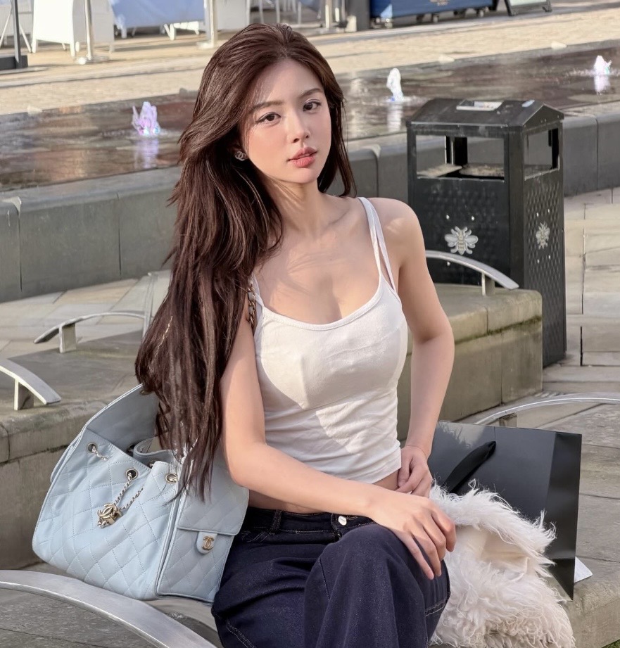 Nhan sắc từng được ví như "Yena phiên bản thực", gái xinh nay lại khiến fan MU "đổ gục"- Ảnh 5.