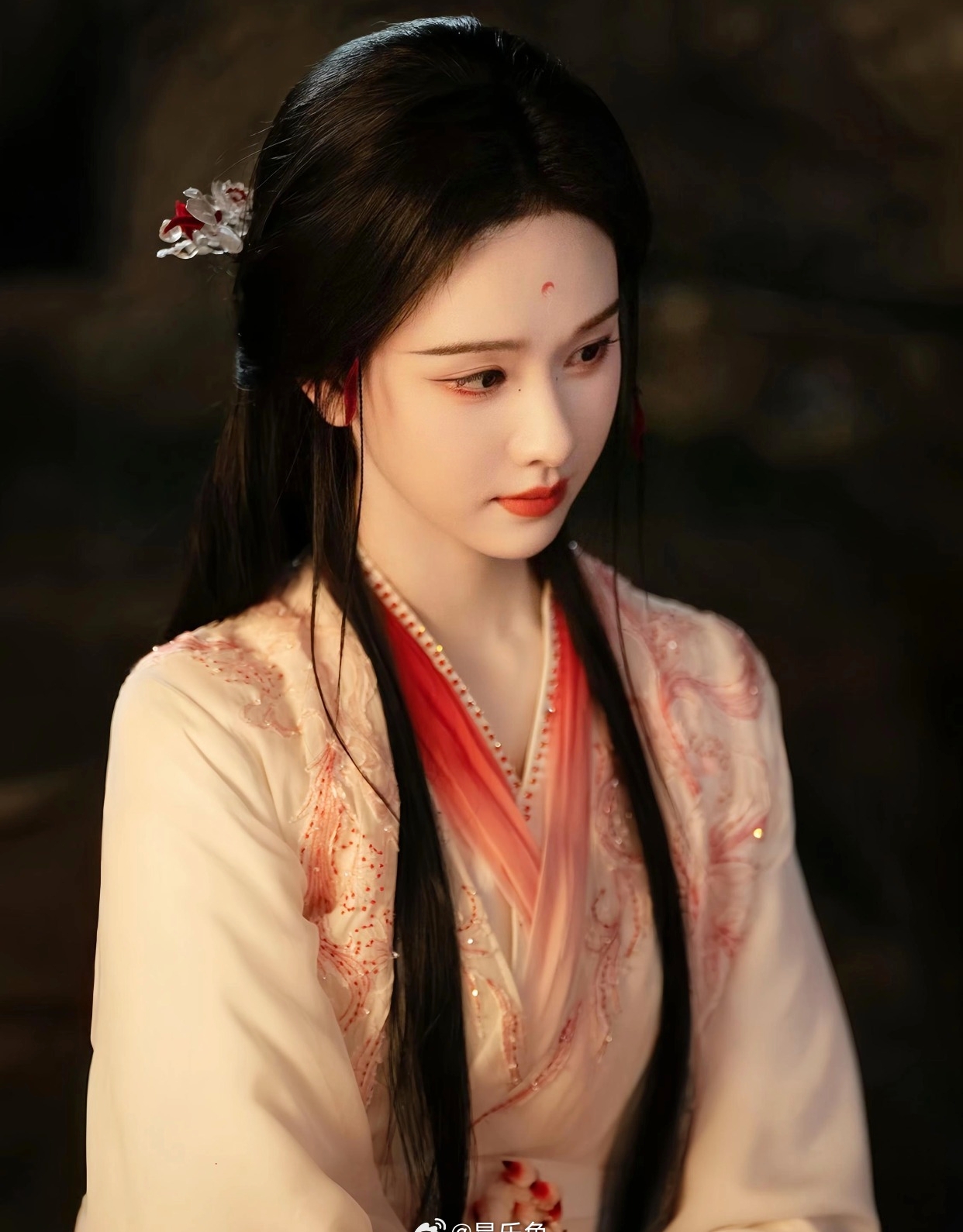 Ai là đệ nhất mỹ nhân cổ trang, hỏi cả triệu người cũng chỉ 1 đáp án: Góc nào cũng đẹp siêu phàm thoát tục- Ảnh 5.