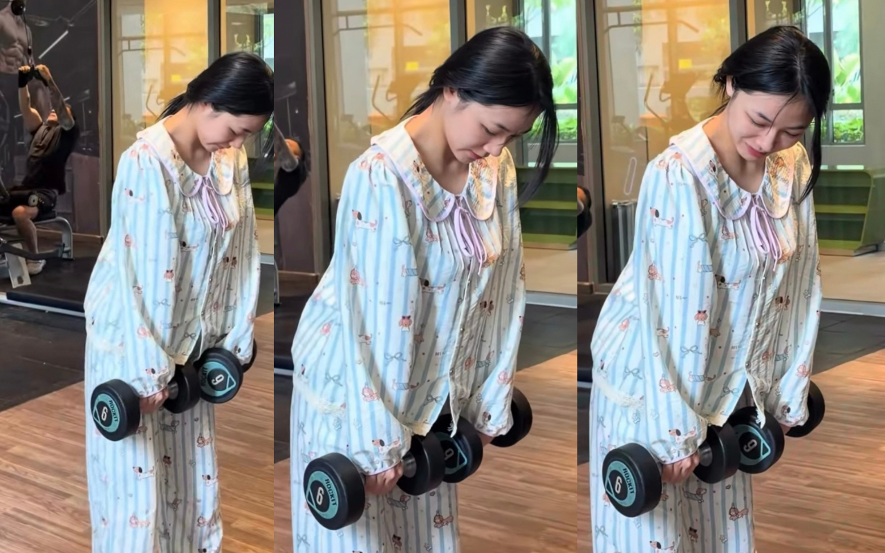 Chưa từng xuất hiện, "top 1 server" Trần Hà Linh khiến dân tình "bật ngửa" khi diện đồ bộ ngủ đi nâng tạ phòng gym- Ảnh 2.