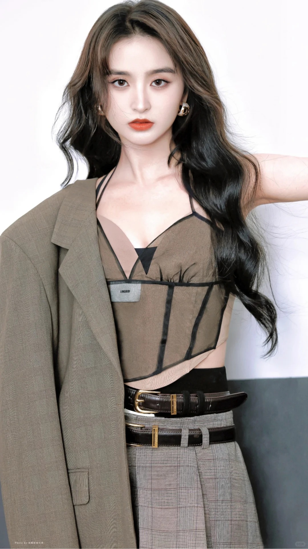 Mỹ nữ gen Z có visual đắt giá nhất showbiz nay thần kinh bất ổn, livestream cầu cứu còn cạo trọc đầu gây sốc hậu giải nghệ- Ảnh 2.