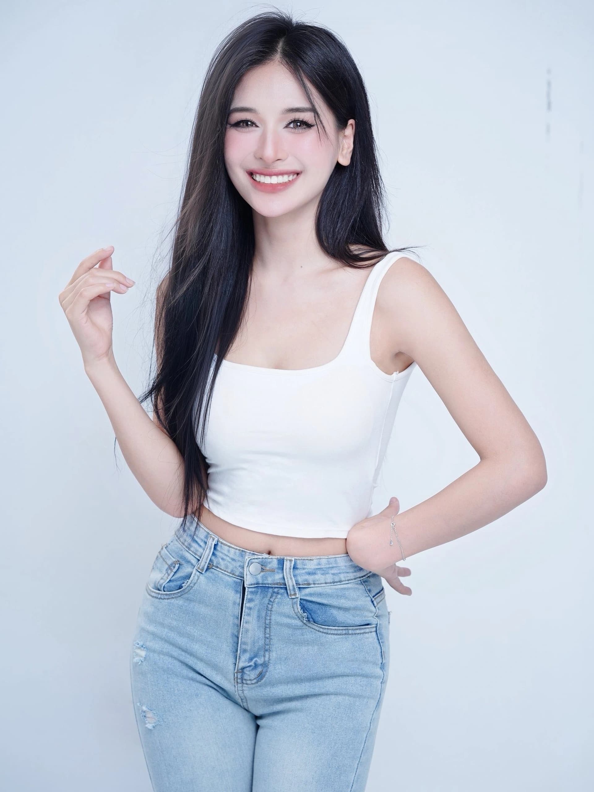 Cận cảnh nhan sắc nữ diễn viên Gen Z tốt nghiệp thủ khoa, 4 năm nhận học bổng của VTV- Ảnh 4. Cận cảnh nhan sắc nữ diễn viên Gen Z tốt nghiệp thủ khoa, 4 năm nhận học bổng của VTV- Ảnh 4.