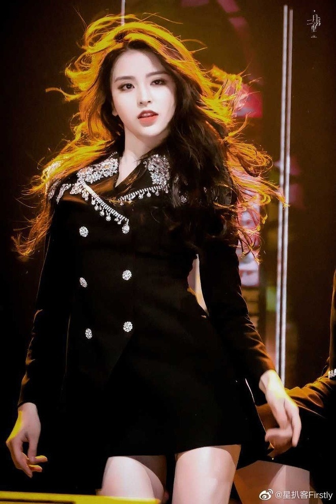 Mỹ nữ gen Z có visual đắt giá nhất showbiz nay thần kinh bất ổn, livestream cầu cứu còn cạo trọc đầu gây sốc hậu giải nghệ- Ảnh 9.