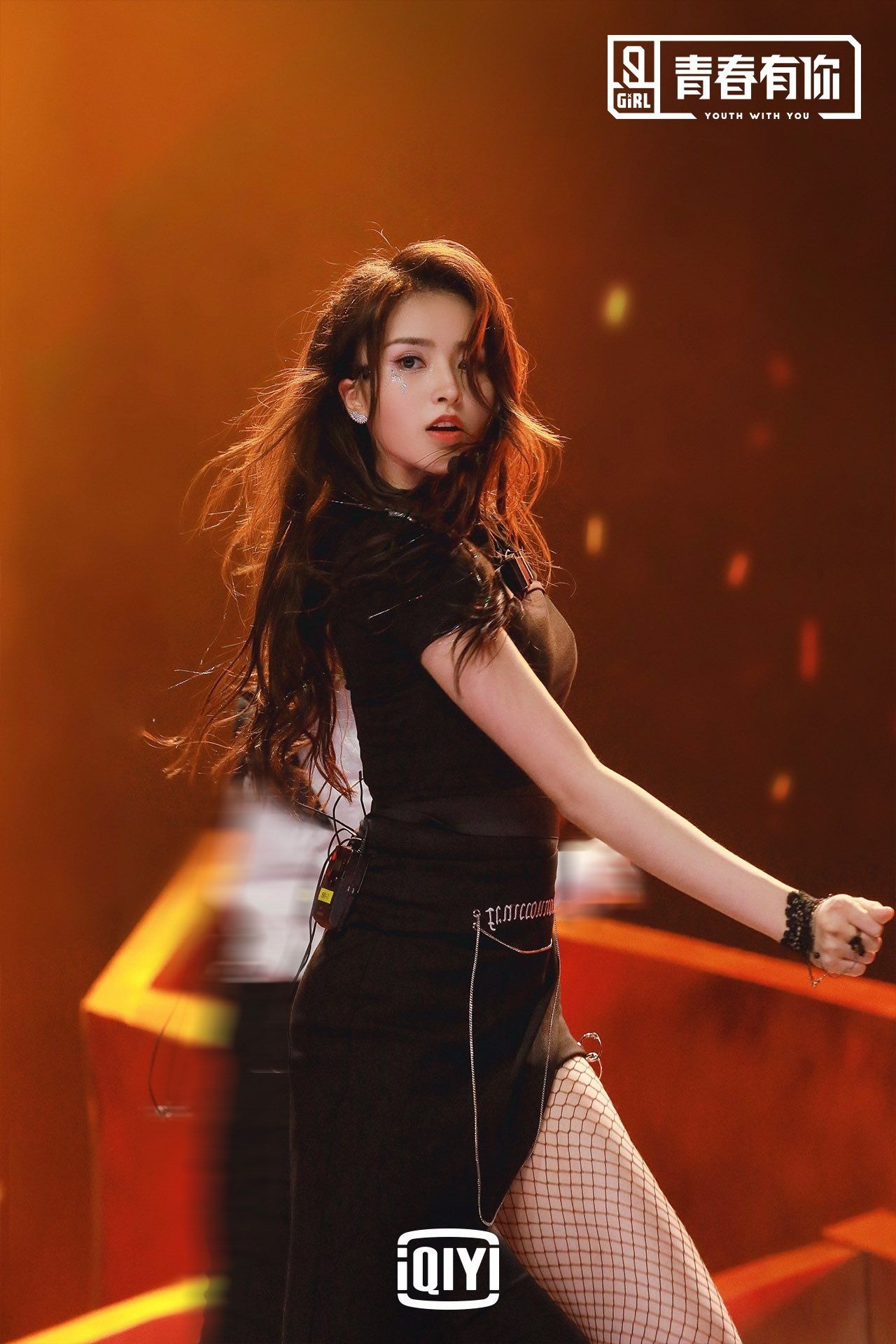 Mỹ nữ gen Z có visual đắt giá nhất showbiz nay thần kinh bất ổn, livestream cầu cứu còn cạo trọc đầu gây sốc hậu giải nghệ- Ảnh 10.