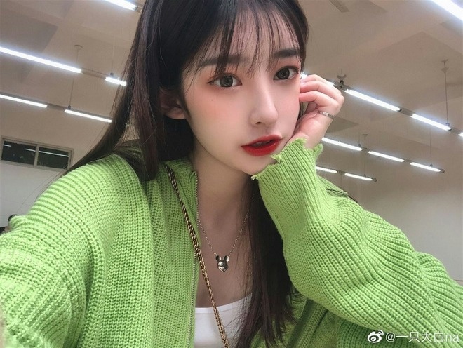 Nàng thơ 1999 sinh con cho thiếu gia nhưng bị ruồng bỏ: Giờ bể nợ bị kiện ra tòa, phải ra siêu thị bán quần áo 12 tiếng mưu sinh- Ảnh 1.