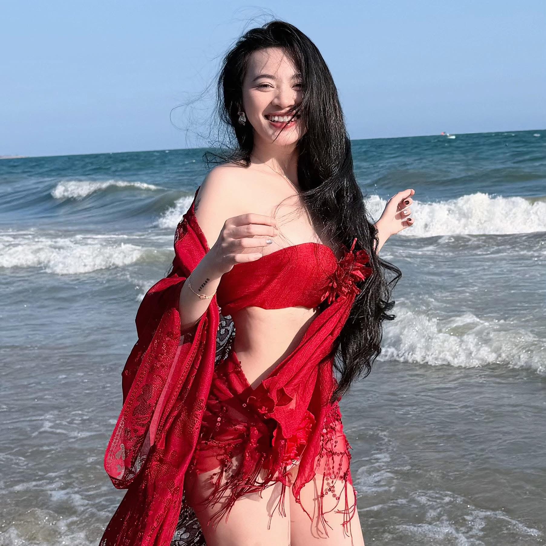 Đường đua hot nhất mùa hè chính thức gọi tên Trâm Anh, màn khoe dáng "khét lẹt" đẳng cấp mỹ nhân- Ảnh 7.