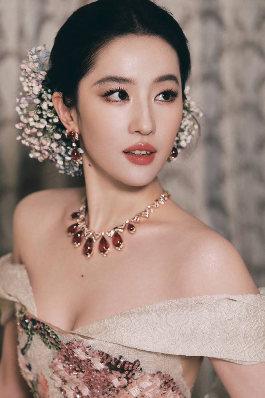 Clip năm 2009 đã dự báo trước về độ hot của Lưu Diệc Phi, mỹ nhân 22 tuổi vươn mình một bước thành "thần tiên tỷ tỷ"- Ảnh 7.